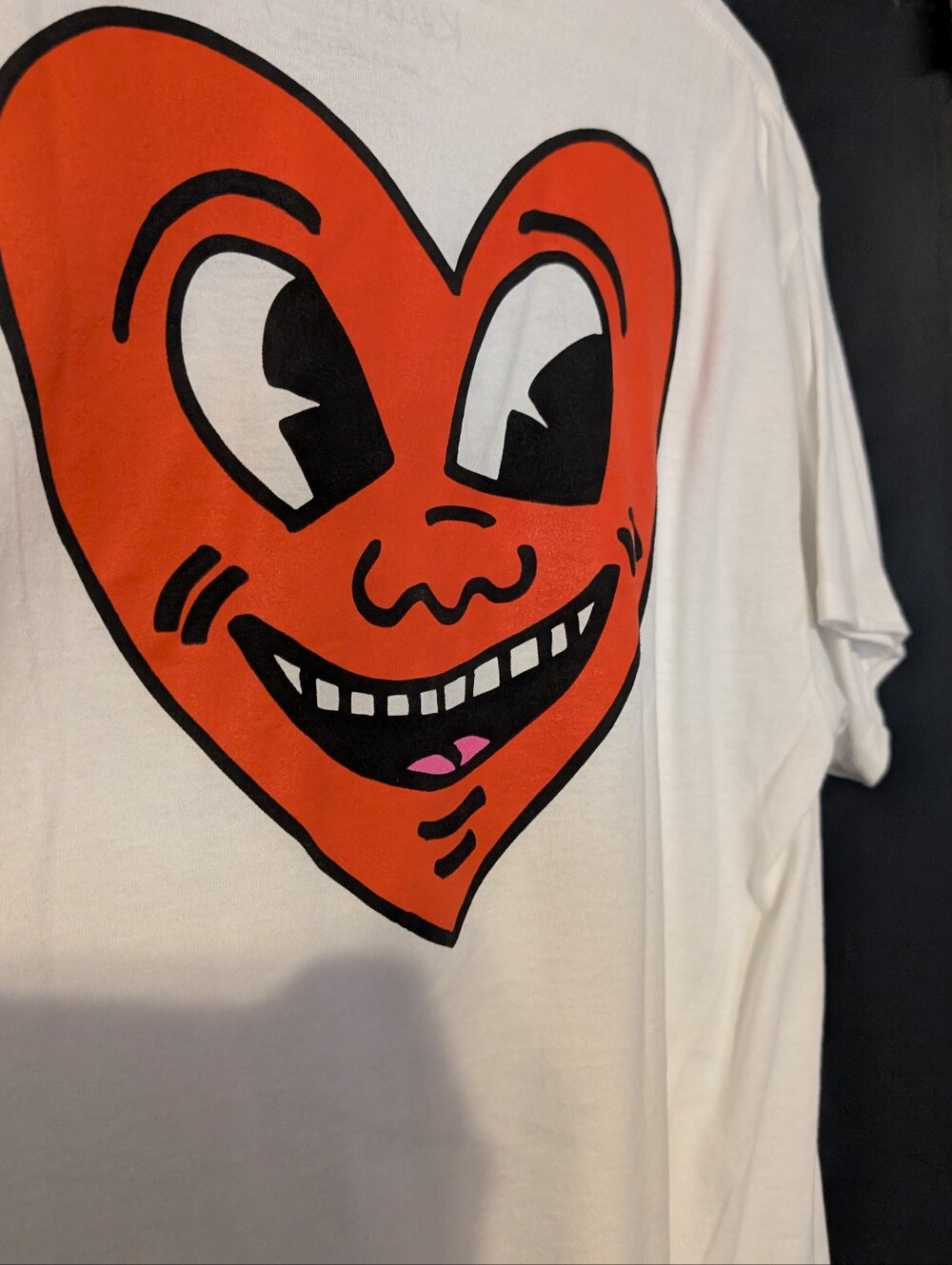 Kieth Haring Tee Shirt Keith Haring Smiling Heart Men NEW - Picture 14 of 16